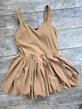 Aerie Tan Pleated Skater Mini Tennis Dress Sz Medium Shorts